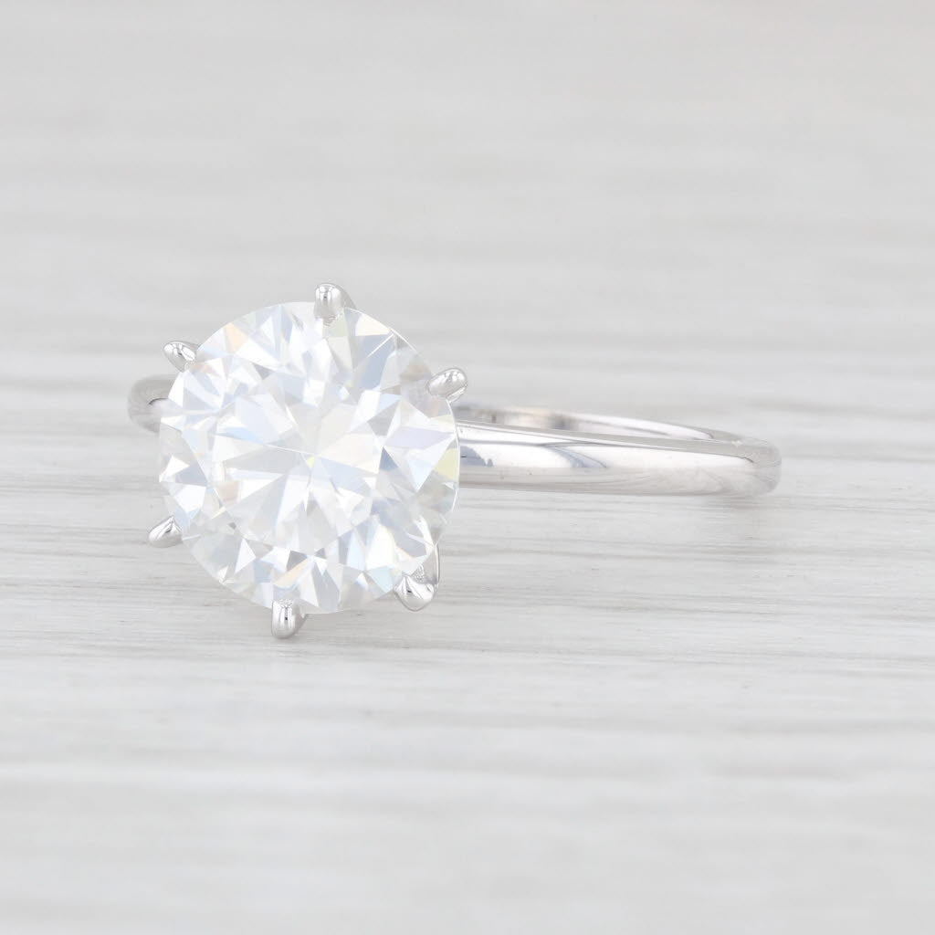 Light Gray 2.50ct Moissanite Engagement Ring 18k White Gold Round Solitaire Size 6.75