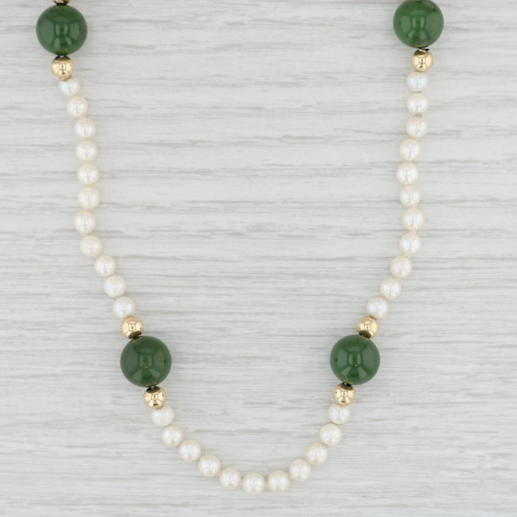 Beautiful Vintage 18 One Strand Jade Beads Necklace with 14K Yellow Gold Clasp Shipping