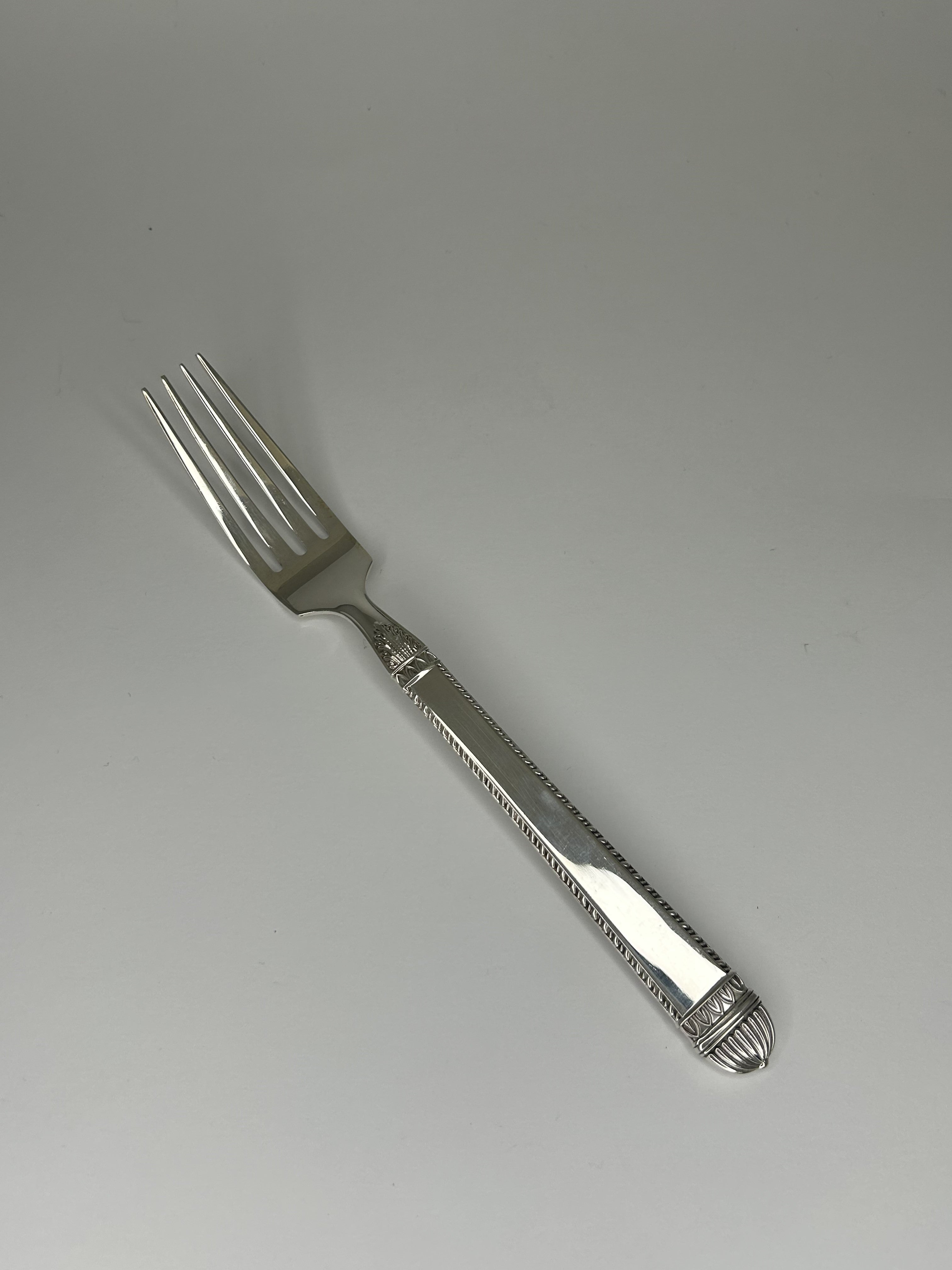 Dark Gray Vera Wang Bysantium Fork Sterling Silver 8" Fine Dining Flatware