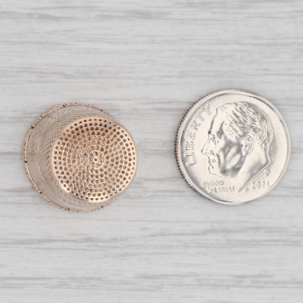 Light Gray Antique Size 10 Thimble 10k Gold Mountain Scene Sewing Keepsake Collectible