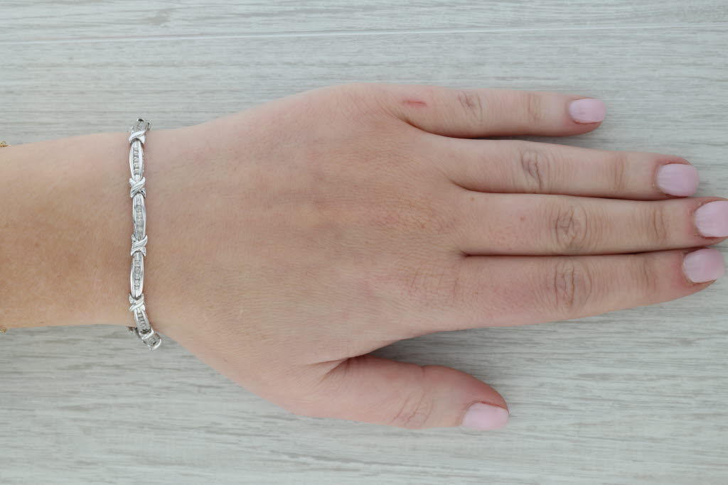 Dark Gray 0.33ctw Diamond Bar Bracelet 10k White Gold 7" 4.1mm