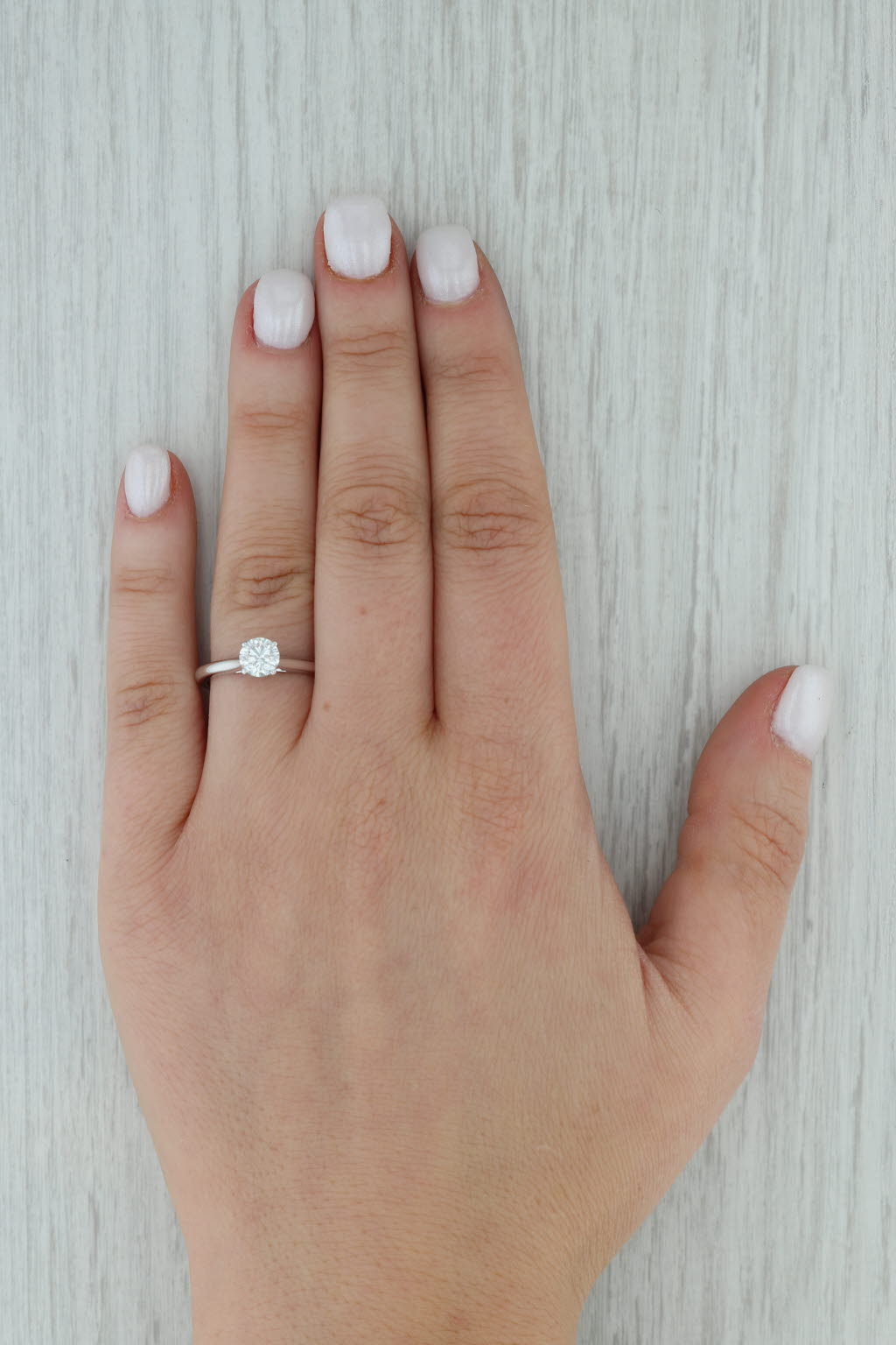 Dark Gray Cartier VS1 0.65ct Round Solitaire Diamond Engagement Ring 950 Platinum with Box