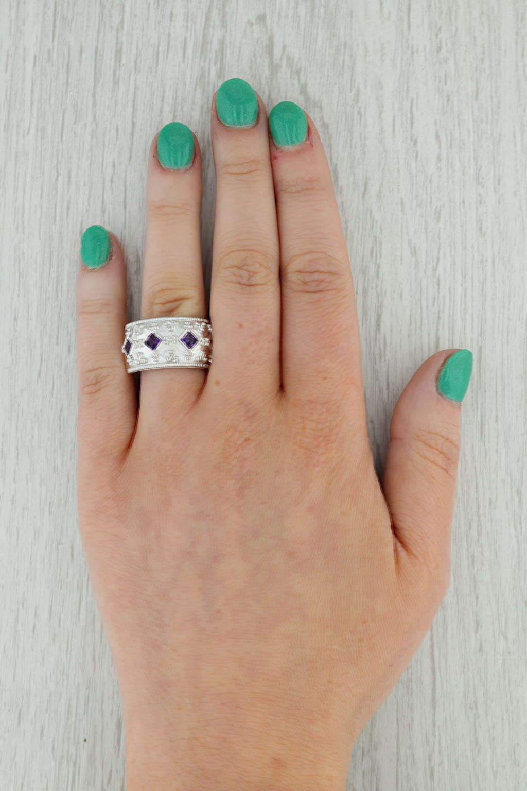 Dark Gray Gabriel Co 0.75ctw Amethyst Statement Ring Hammered Sterling Silver Size 7