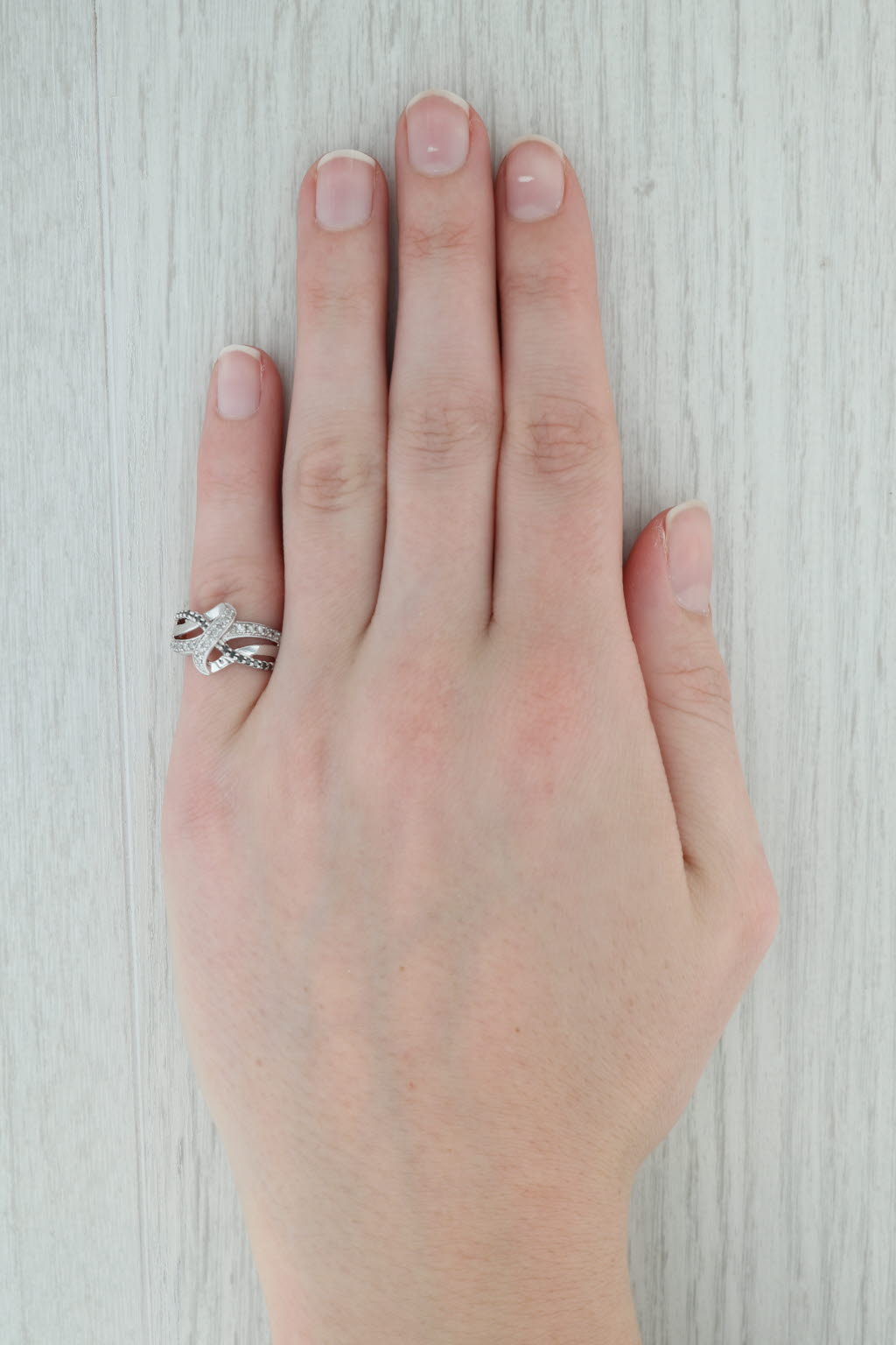 Gray 0.16ctw Black & White Diamond Bypass Ring 10k White Gold Size 5.5