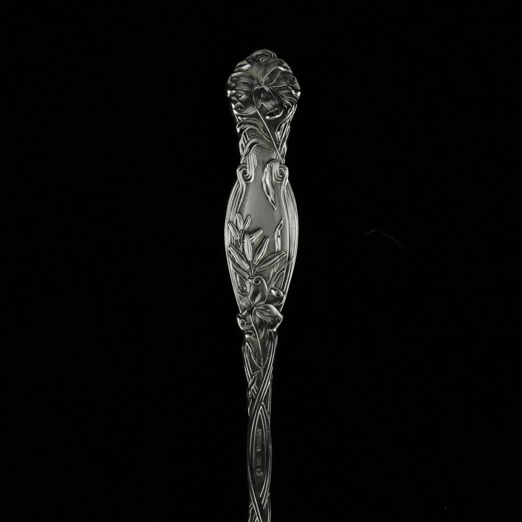 Black International Simpson Frontenac 1903 Oyster Ladle Sterling Silver 10" Floral