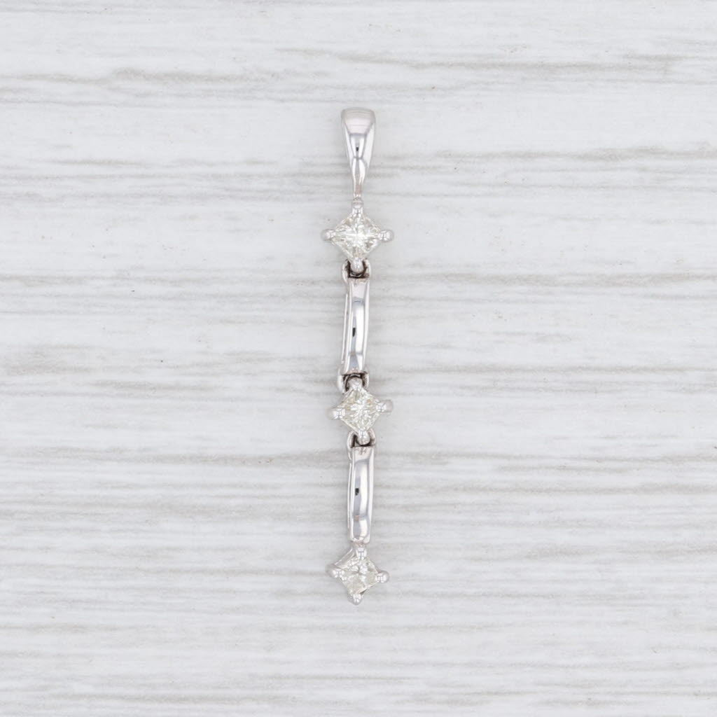 Light Gray New 0.25ctw Diamond Journey Pendant 14k White Gold 3-Stone Drop