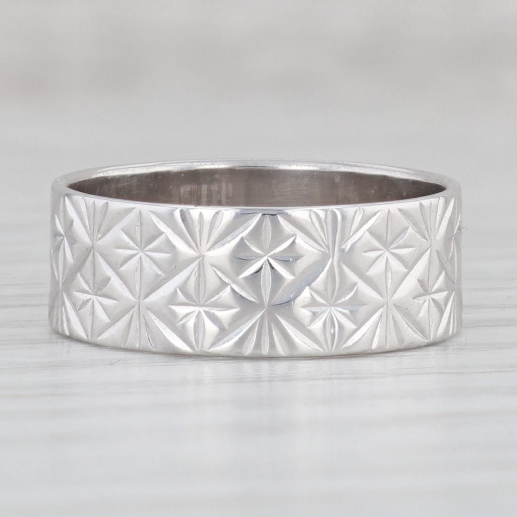 Light Gray Starburst Etched Ring 18k White Gold Size 7 Band Wedding Stackable