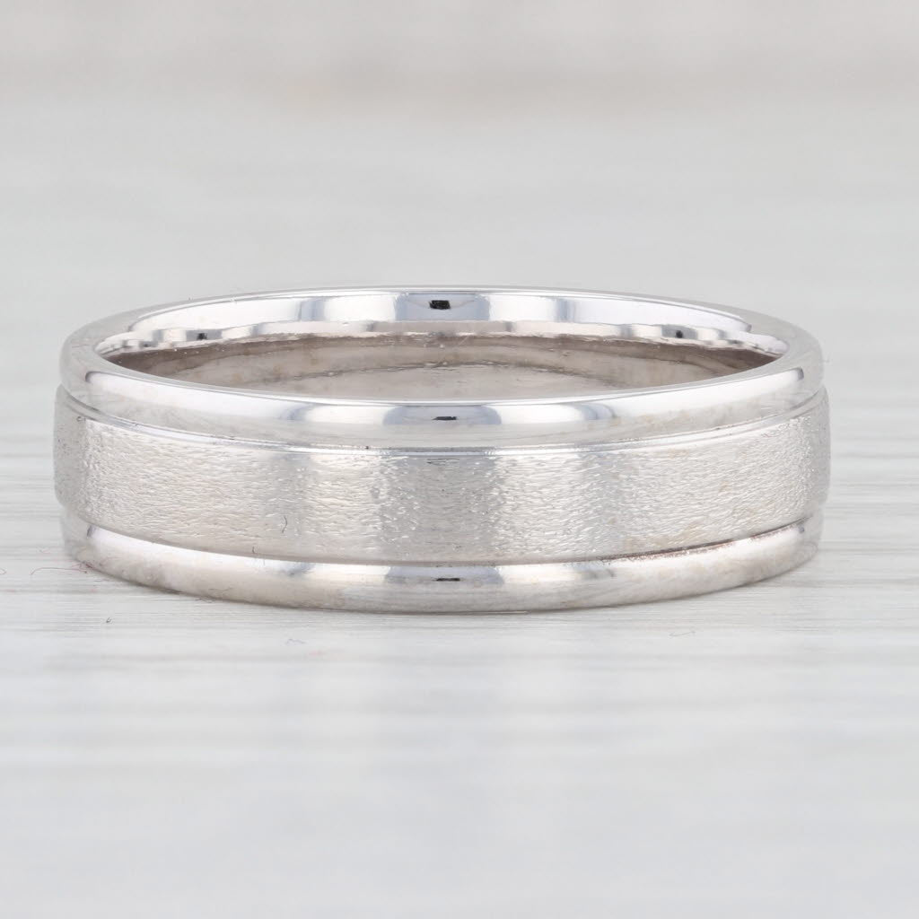 Light Gray Men's Beveled Wedding Band 14k White Gold Size 11.5 Ring