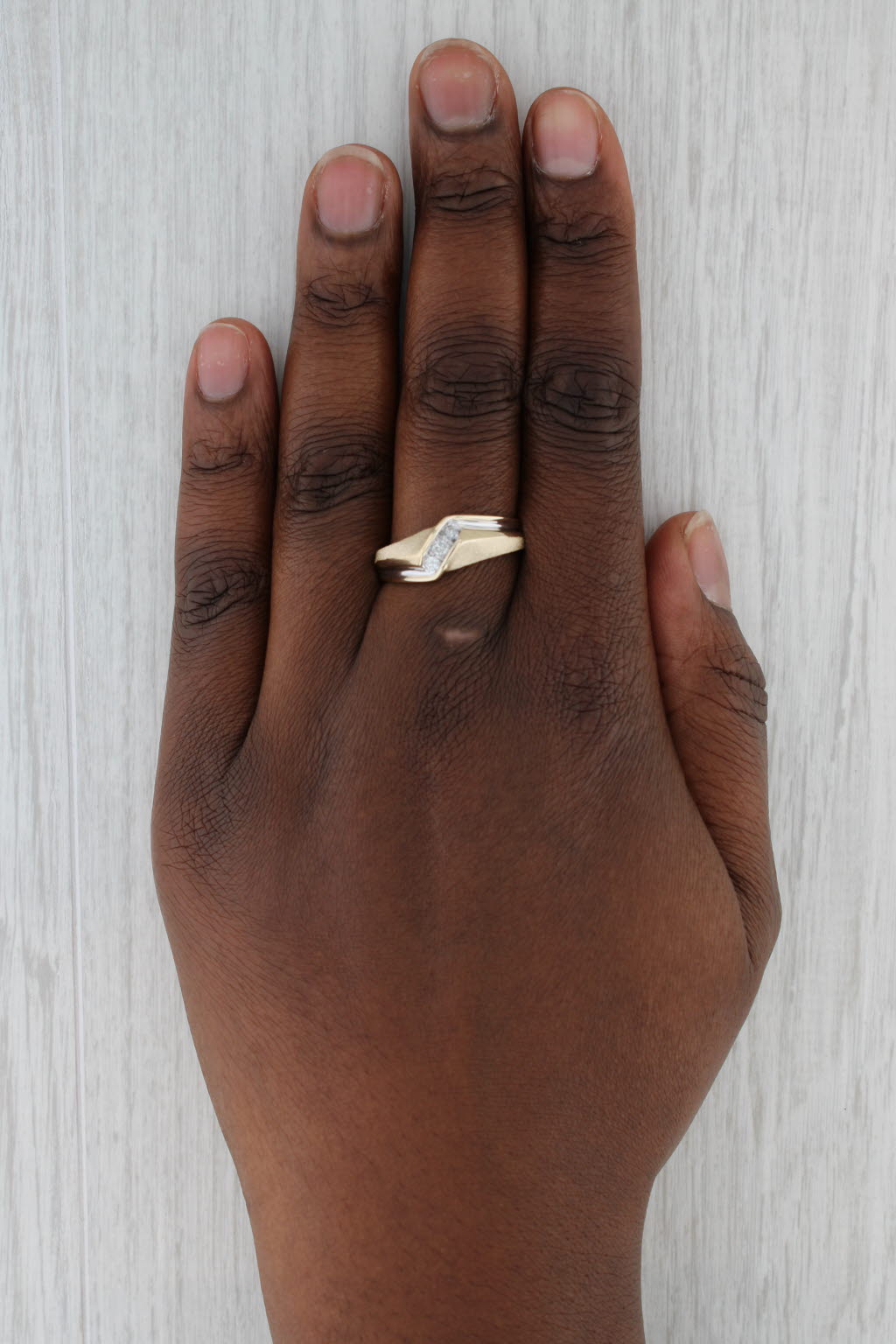 Gray 0.12ctw Diamond Men's Ring 14k Yellow Gold Size 10.75 Band