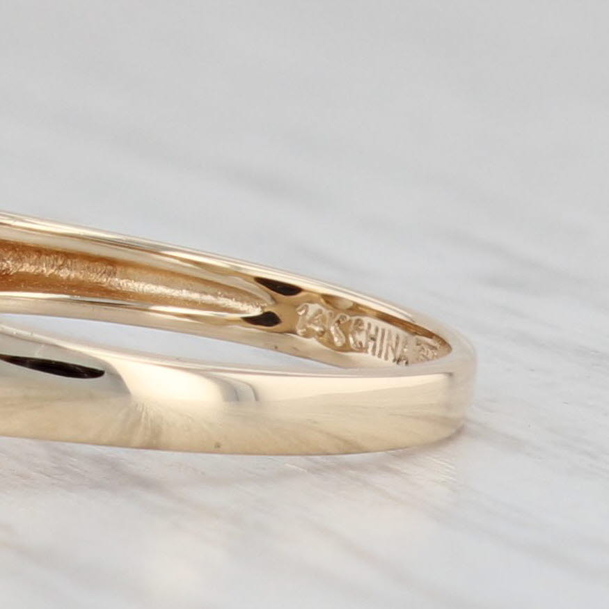 Light Gray Mother of Pearl Onyx 3-Stone Ring 14k Yellow Gold Size 8 Oval Cabochons