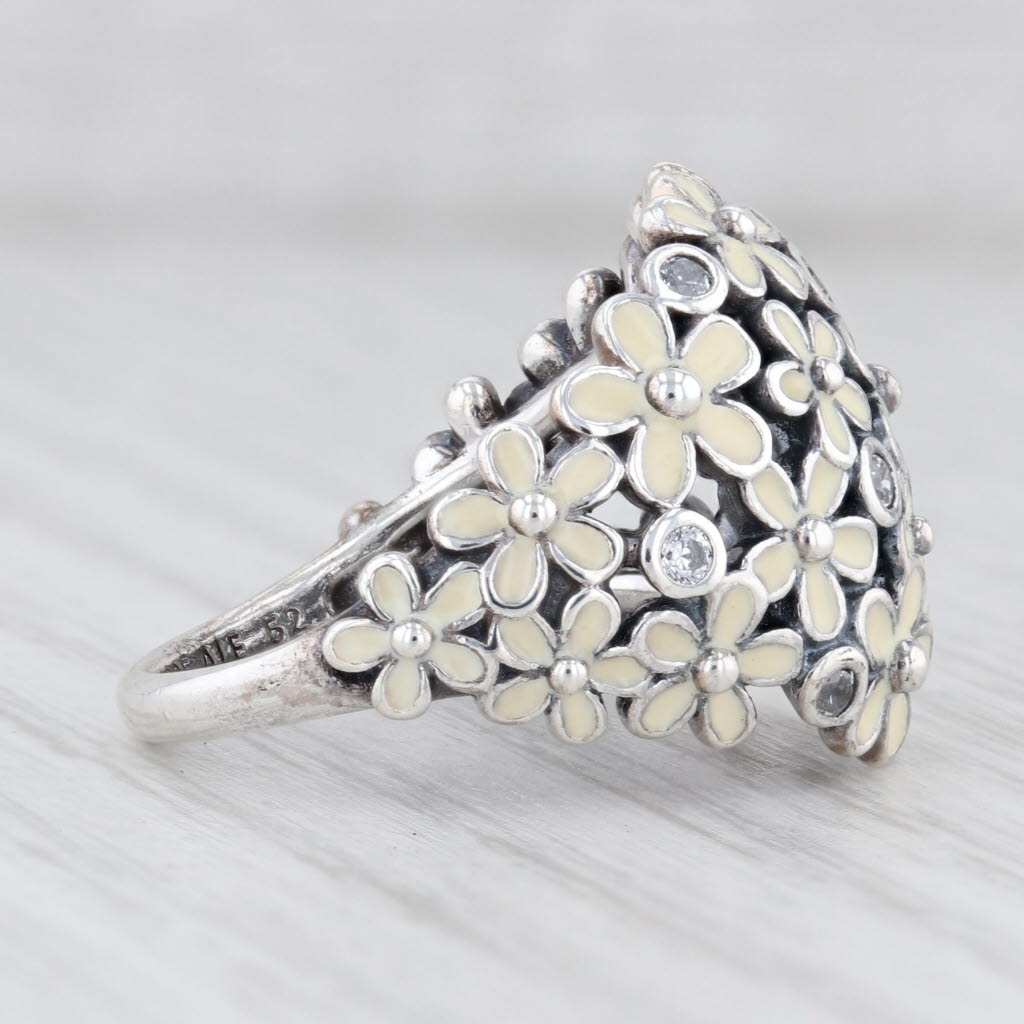 Light Gray New Authentic Pandora Darling Daisy Flower Ring Sterling 190936EN12 6 / 52