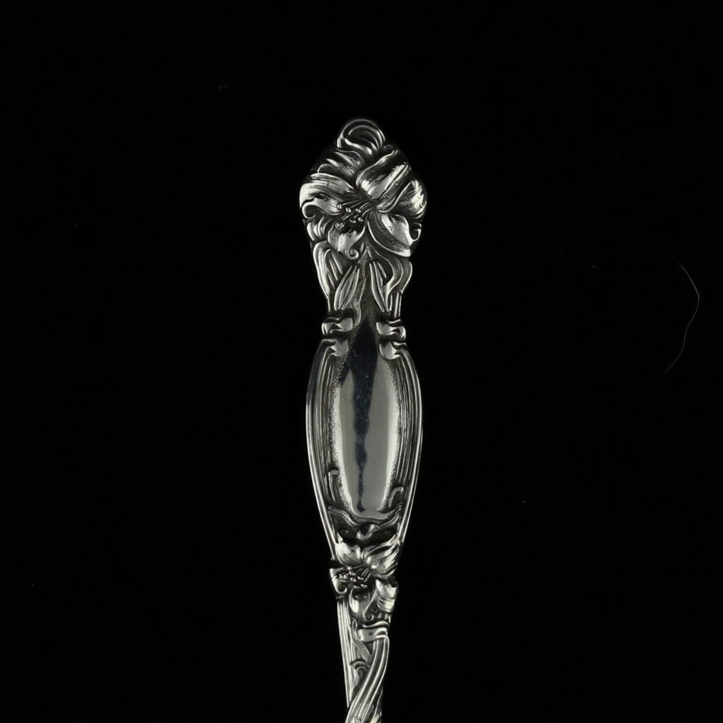 Black International Simpson Frontenac 1903 Olive Fork Sterling Silver 6"