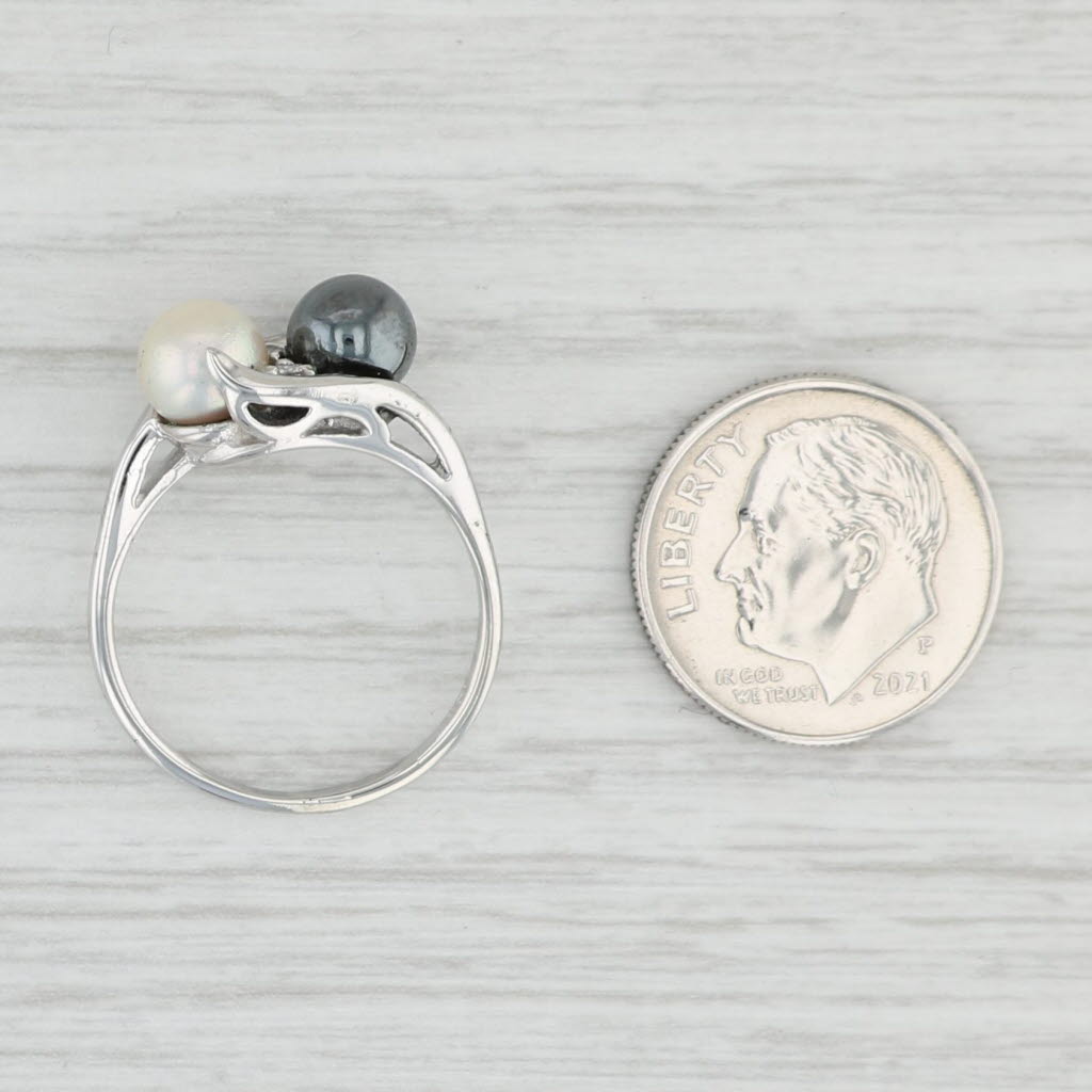 Light Gray Cultured Pearl Hemtite Bypass Ring 10k White Gold Size 7 Glass Accents