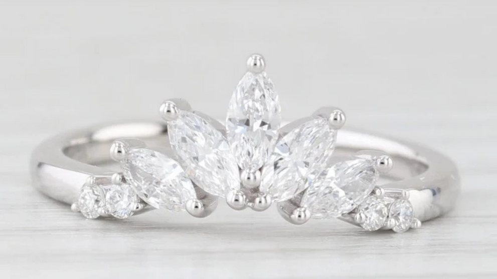 Moissanite vs Lab Diamond