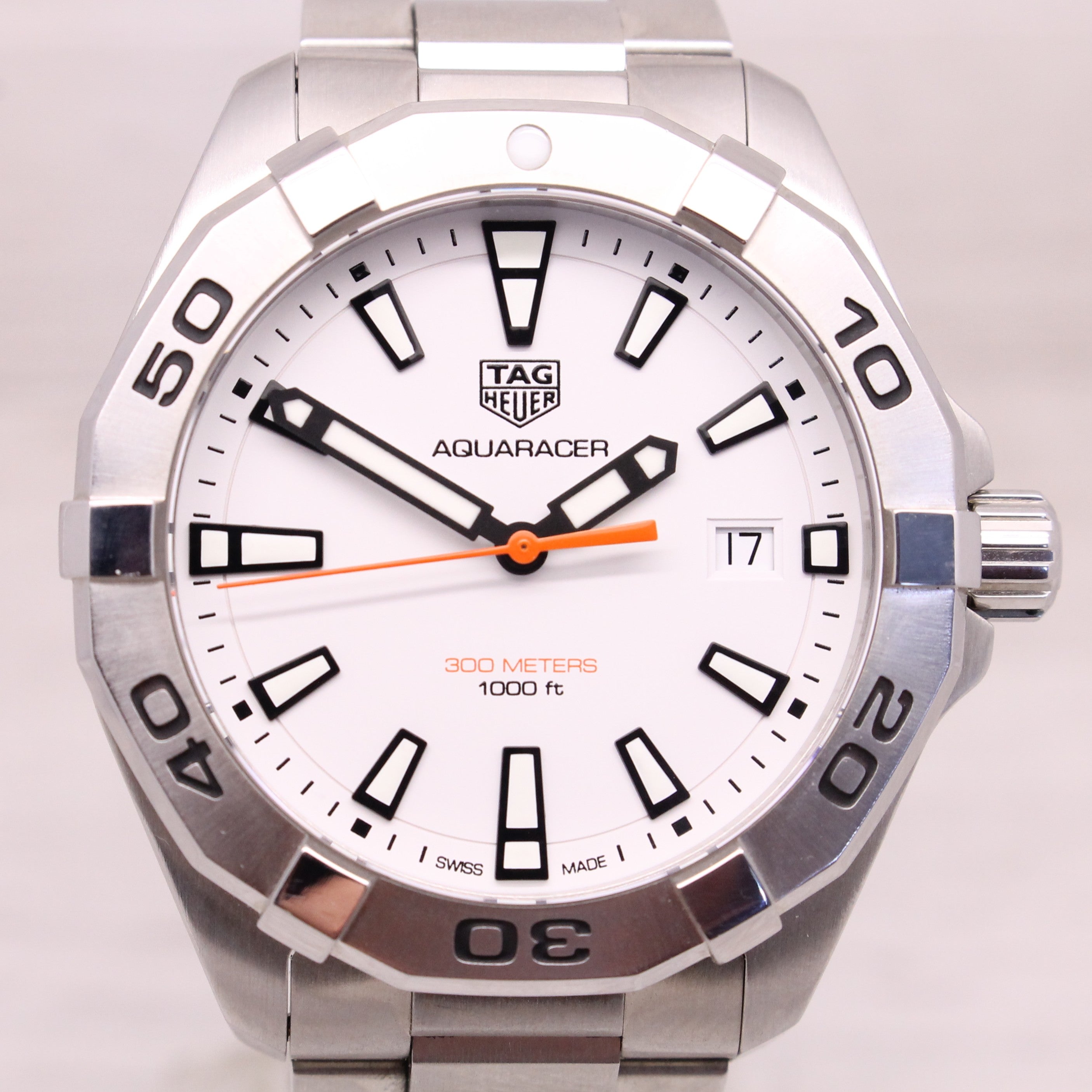 Light Gray Tag Heuer Aquaracer WBD1111 Mens 41mm Stainless Steel Quartz Divers Watch