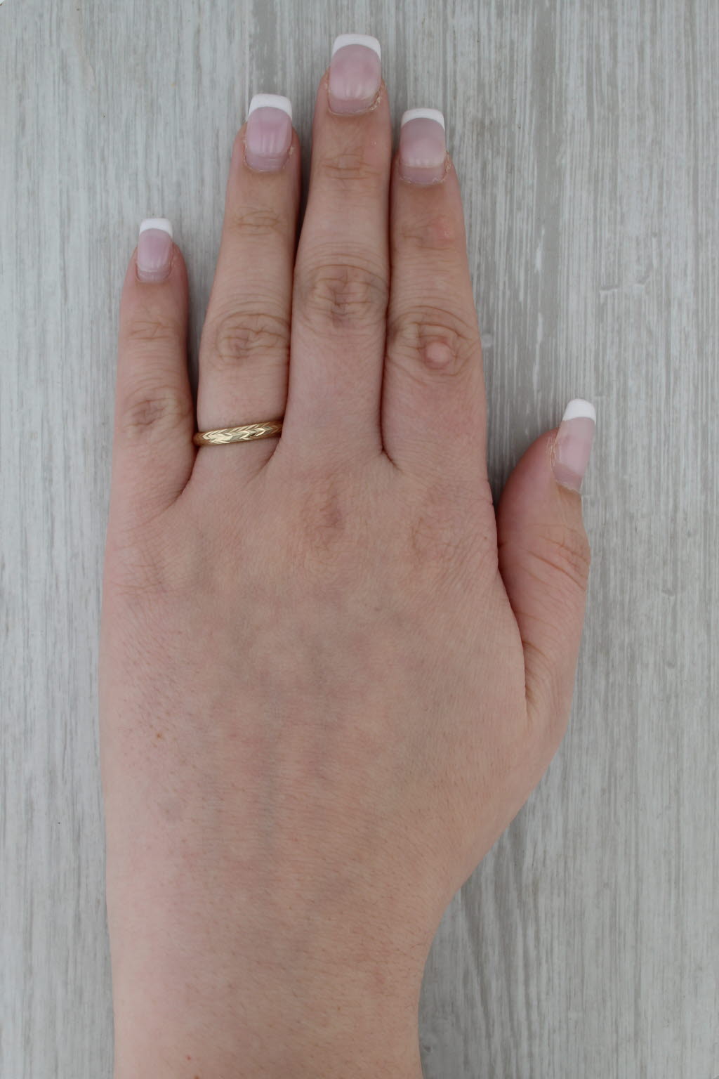 Chevron Etched Band Ring 14k Yellow Gold Stackable Wedding 3mm Size 7