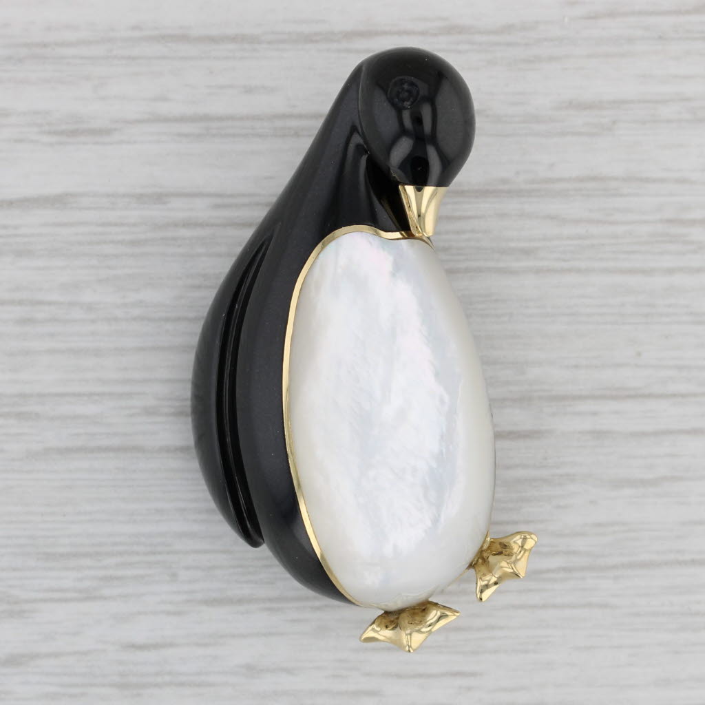 Gray Tiffany Penguin Brooch Black Jade White Mother of Pearl 18k Yellow Gold Pin