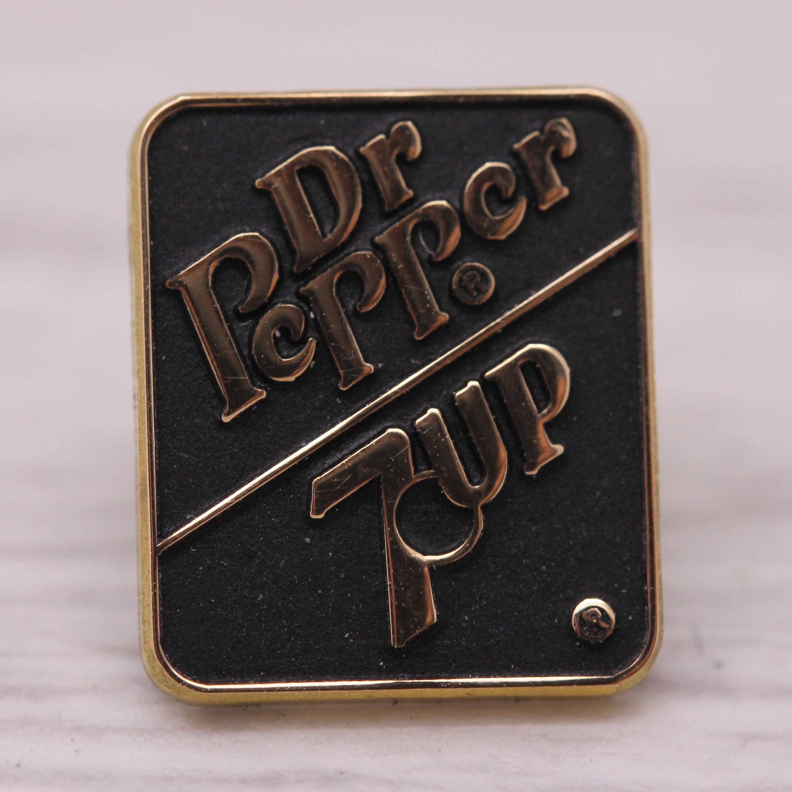 Black Vintage Gold Dr Pepper 7 Up Gold Filled Soda Company Service Tie Tac Lapel Pin