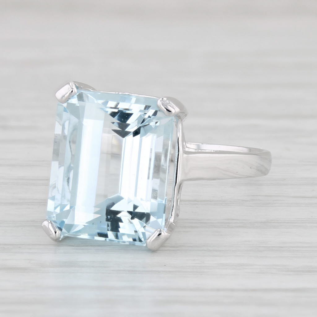 Light Gray 6.26ct Emerald Cut Aquamarine Solitaire Ring 18k White Gold Size 6.25