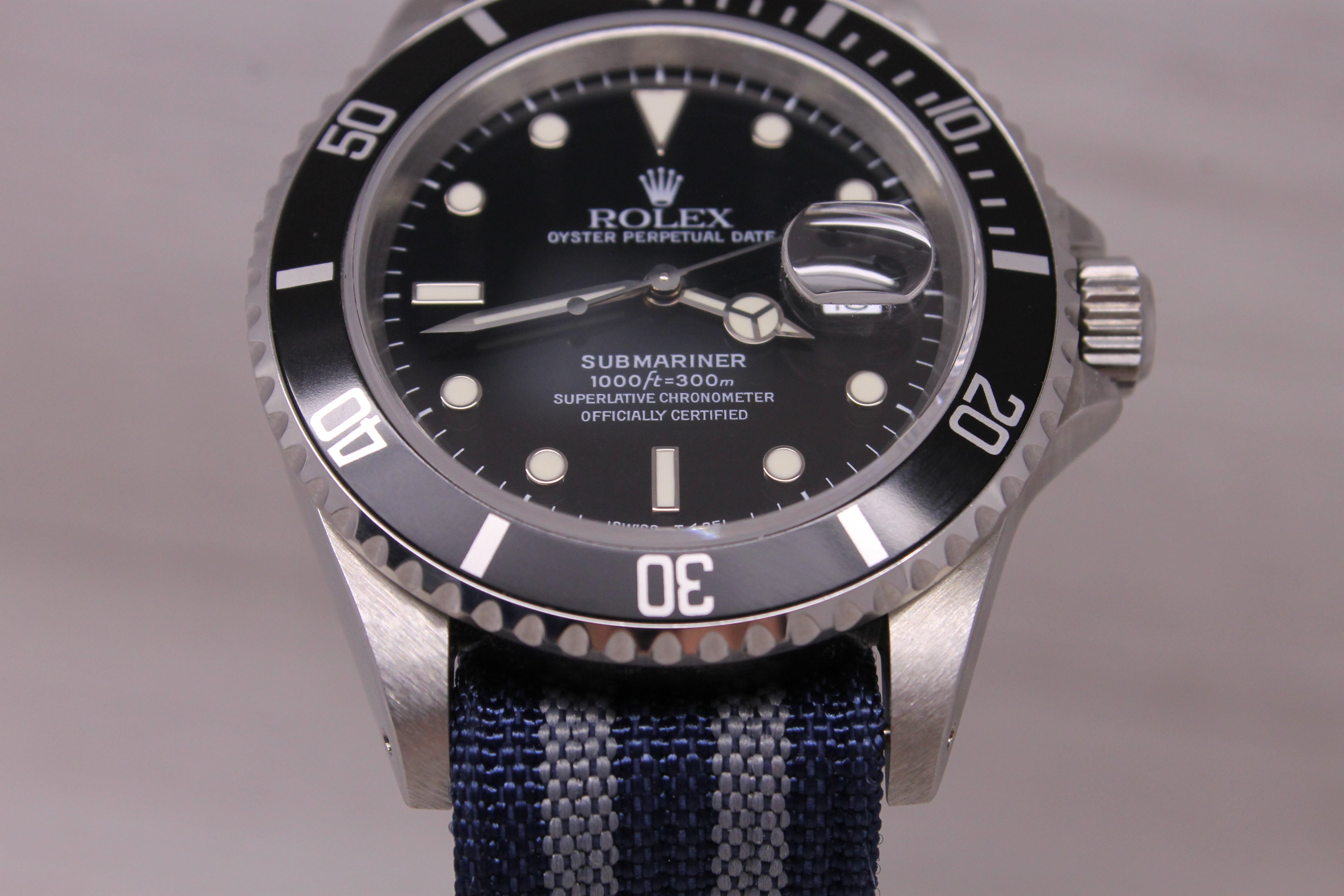 Vintage 1996 Rolex Submariner 16610 40mm Steel Divers Watch Original & Nr Mint