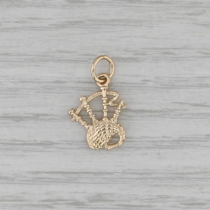 Scottish Bag Pipes Charm 9k Yellow Gold Souvenir Pendant