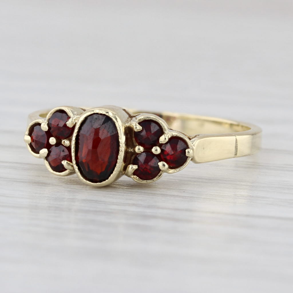 0.87ctw Garnet Ring 14k Yellow Gold Size 7.75