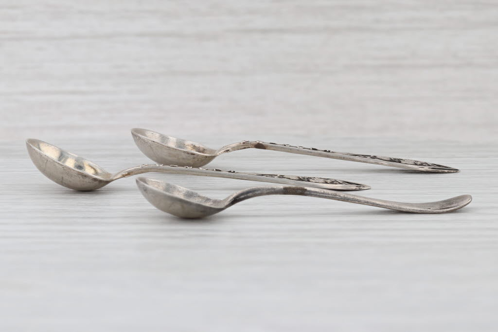 Vintage Set of 3 Salt Spoons Sterling Silver Fruit Pattern Robbins Simons
