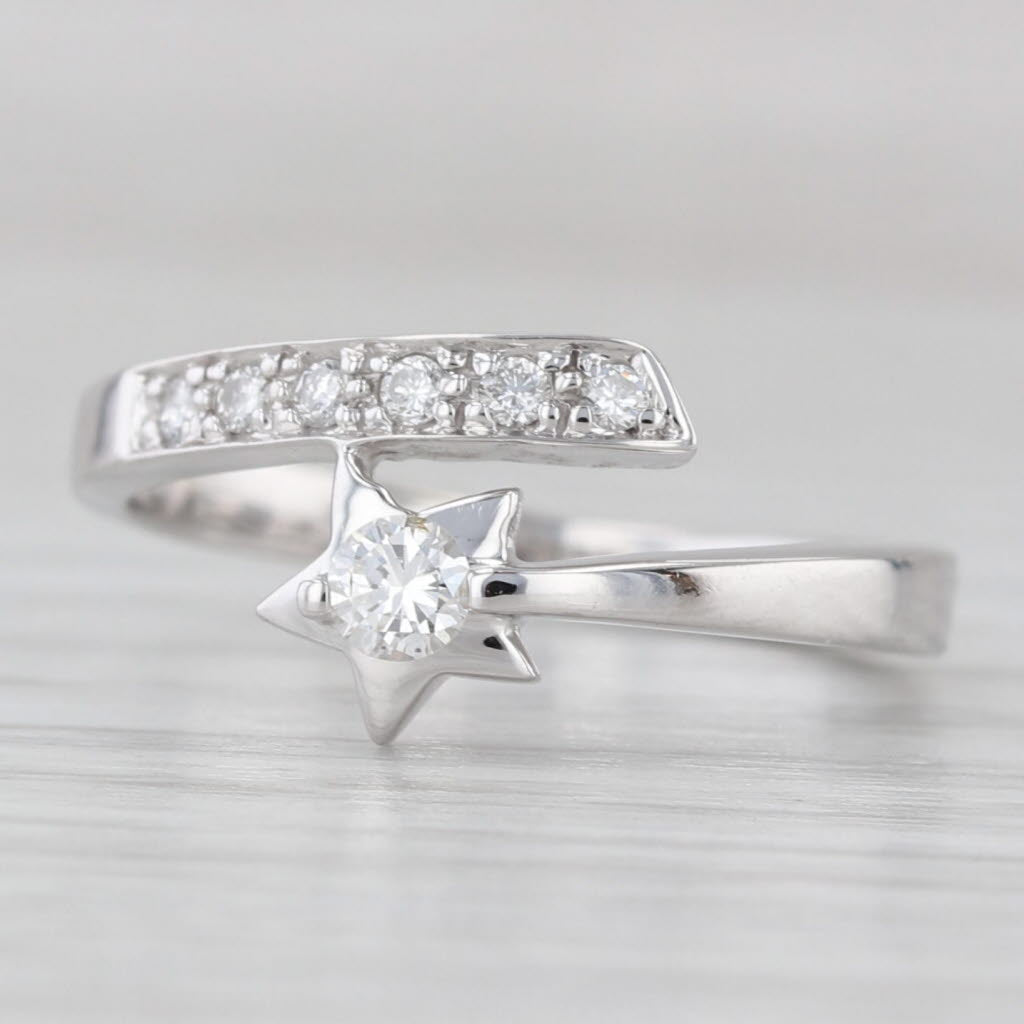 Light Gray 0.18ctw Shooting Star Bypass Ring 18k White Gold Size 6
