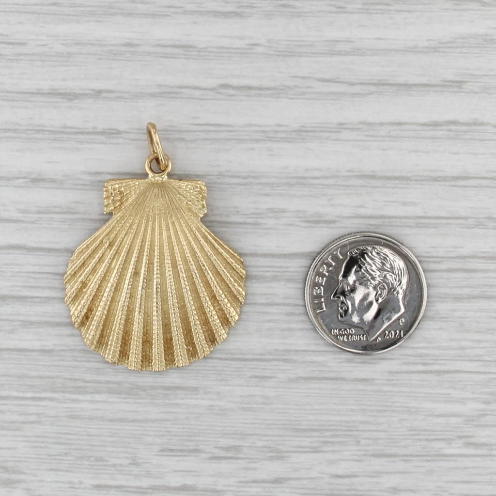 Clam Shell Pendant 18k Yellow Gold Charm Nautical Bead Themed Jewelry
