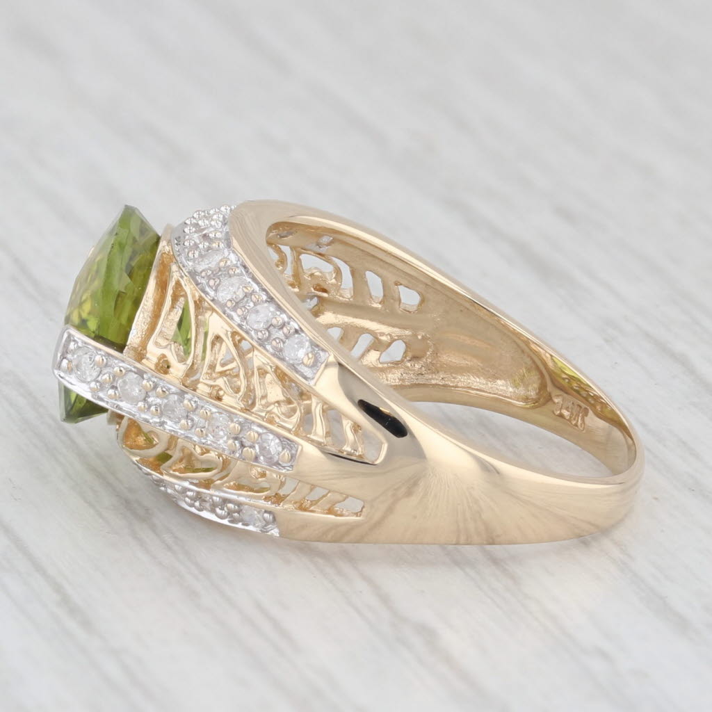 Light Gray 4.10ctw Peridot Diamond 14K Yellow White Gold Cocktail Ring