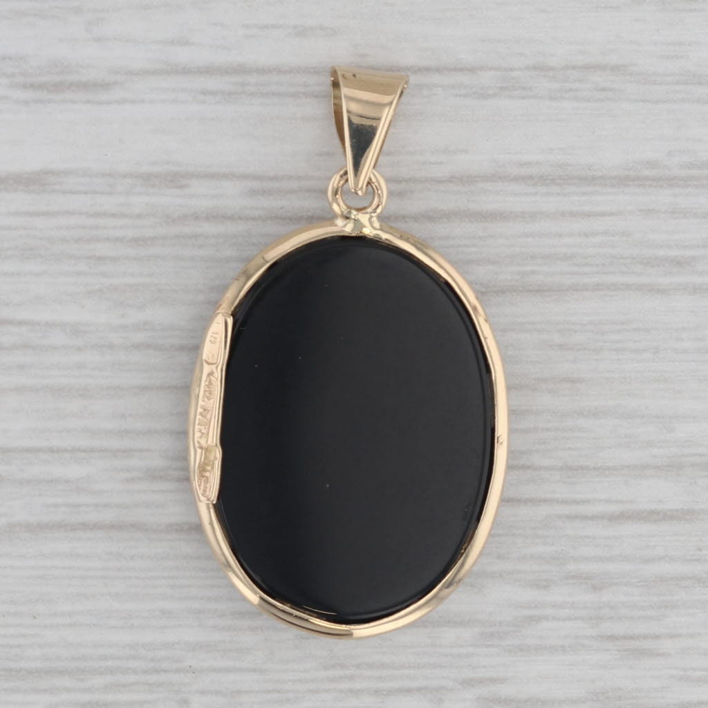 Gray Black White Agate Mother Holding Child Pendant 14k Yellow Gold