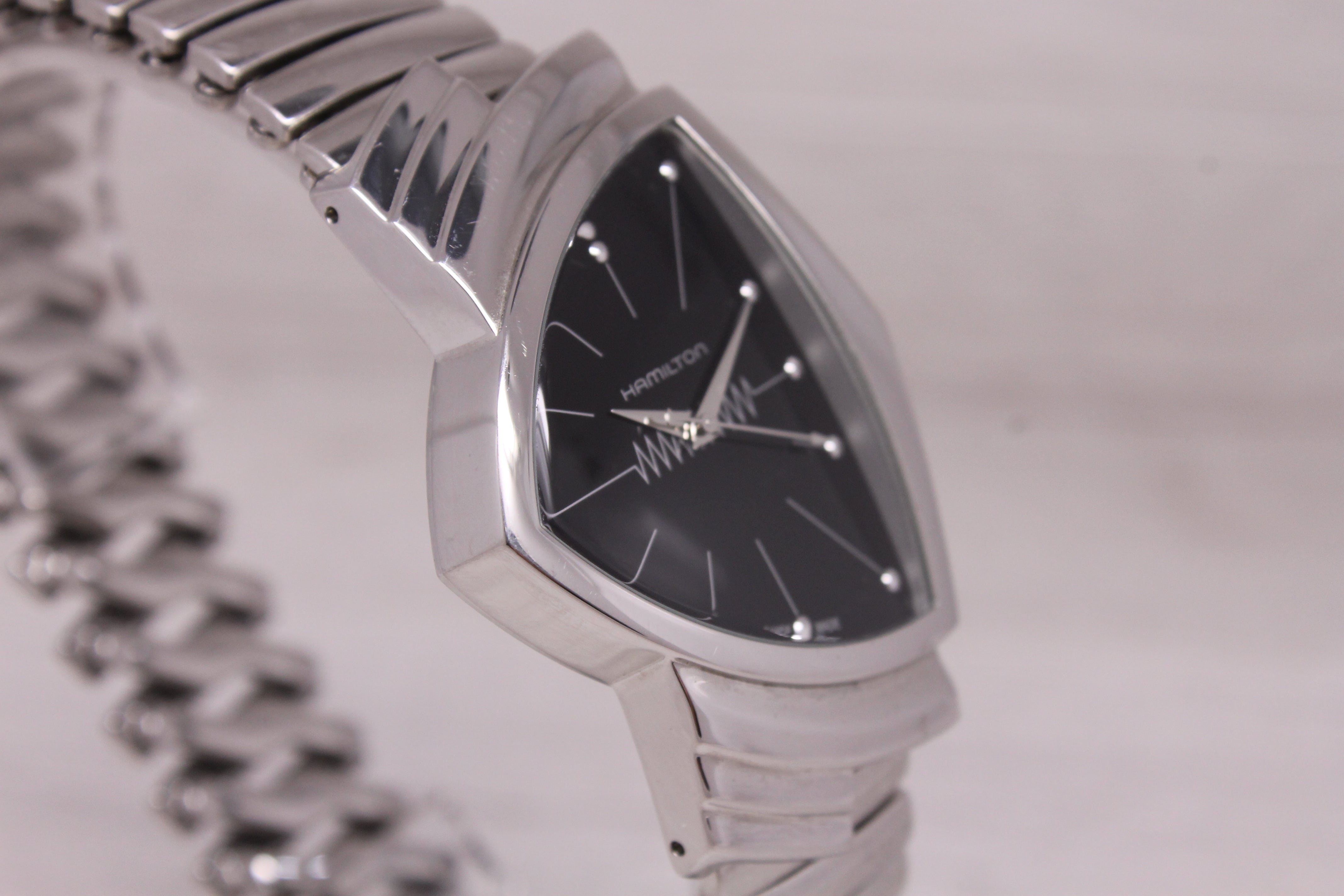 Hamilton Ventura Flex 32mm Quartz Watch Stainless Steel H244112 Swiss