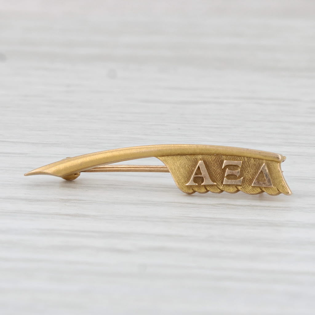 Light Gray Alpha Xi Delta Quill Pin 10k Gold Vintage Greek Sorority Badge