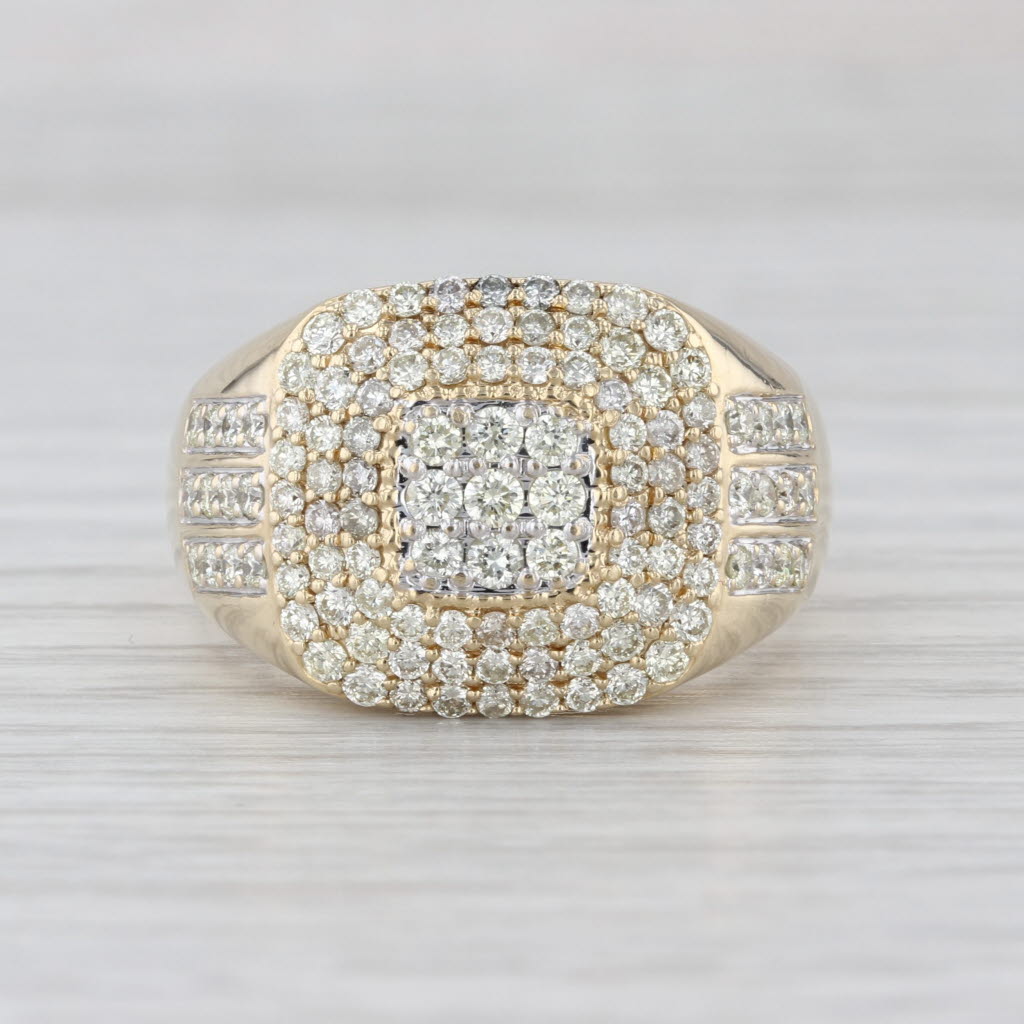 1.26ctw Diamond Cluster Halo Ring 10k Yellow Gold Size 9.75