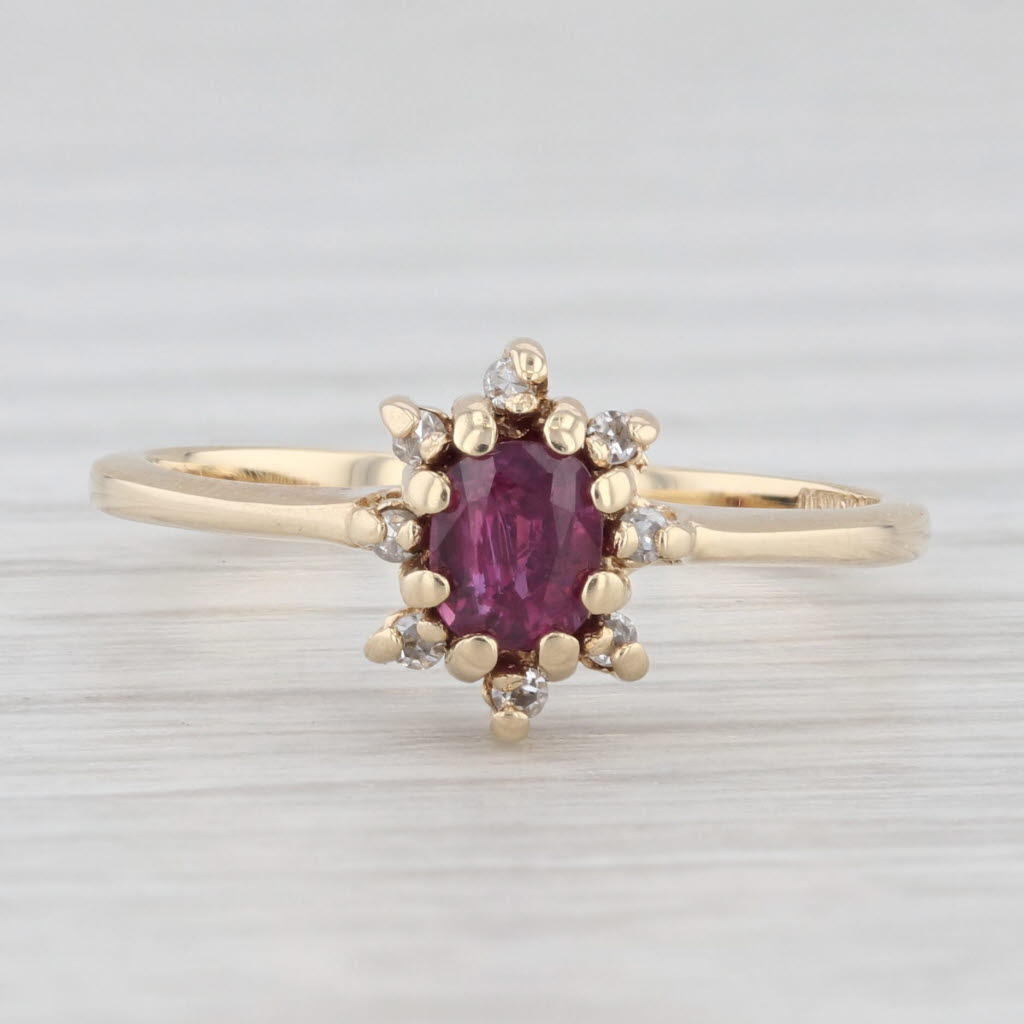 Light Gray 0.38ctw Ruby Diamond Halo Ring 14k Yellow Gold Size 5.75