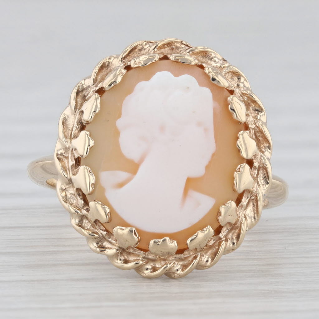 Light Gray Vintage Carved Shell Cameo Ring 10k Yellow Gold Size 6 Figural