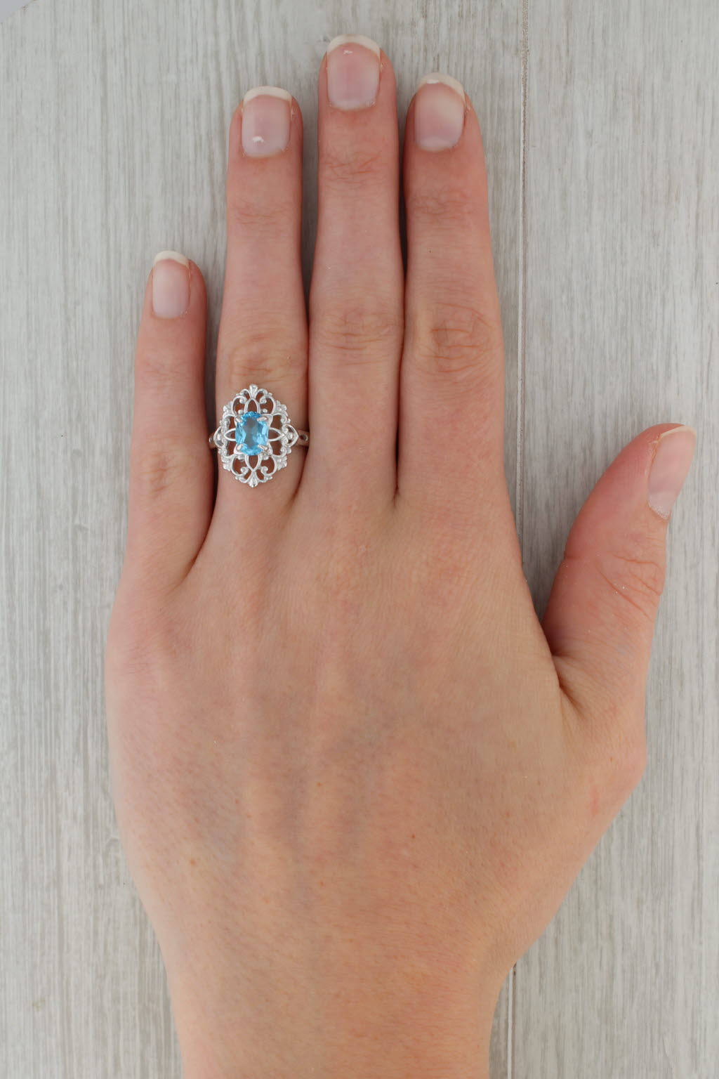 Rosy Brown 1.30ct Oval Blue Topaz Solitaire Ring 14k White Gold Size 7 Floral Openwork