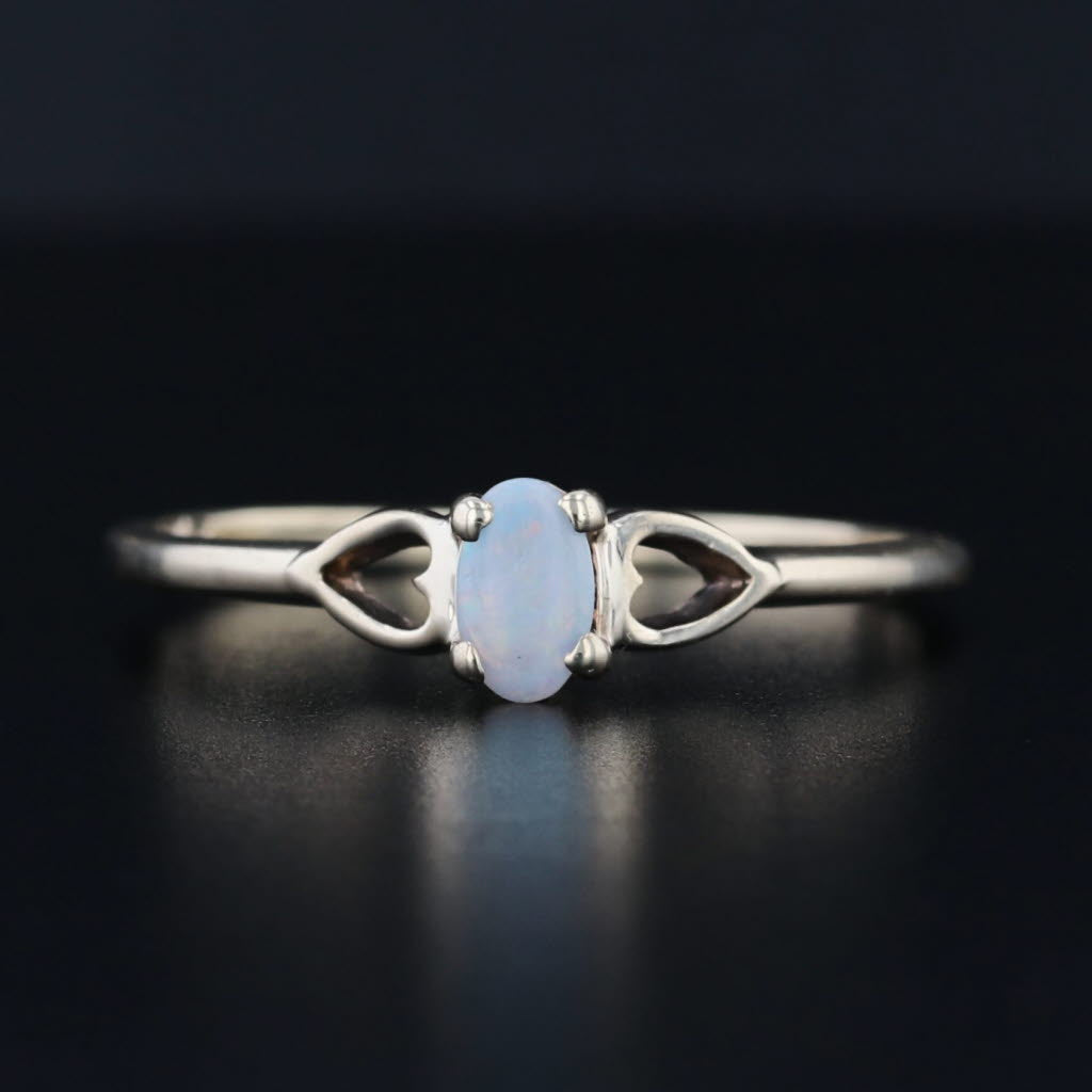 Opal Oval Cabochon Solitaire Ring 10k Yellow Gold Size 7.5 Heart Accents