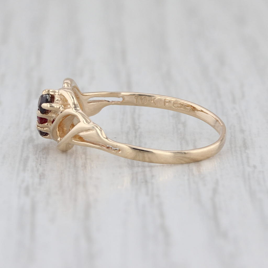 0.20ctw Lab Created Ruby Spinel Scalloped Ring 10k Yellow Gold Size 7.5