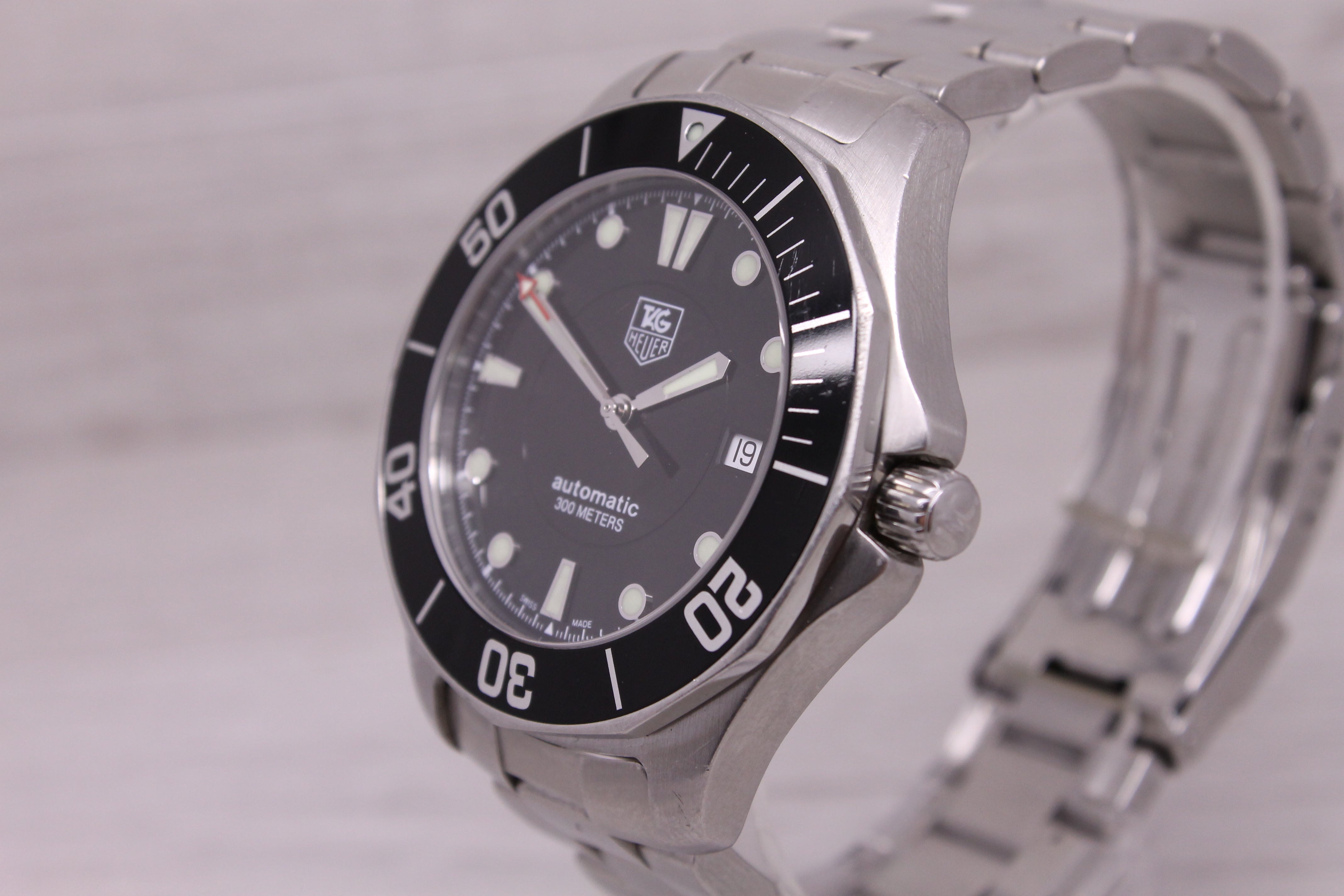 Tag Heuer 41mm Stainless Steel Automatic 300m Mens Divers Watch WAB2010 Bracelet