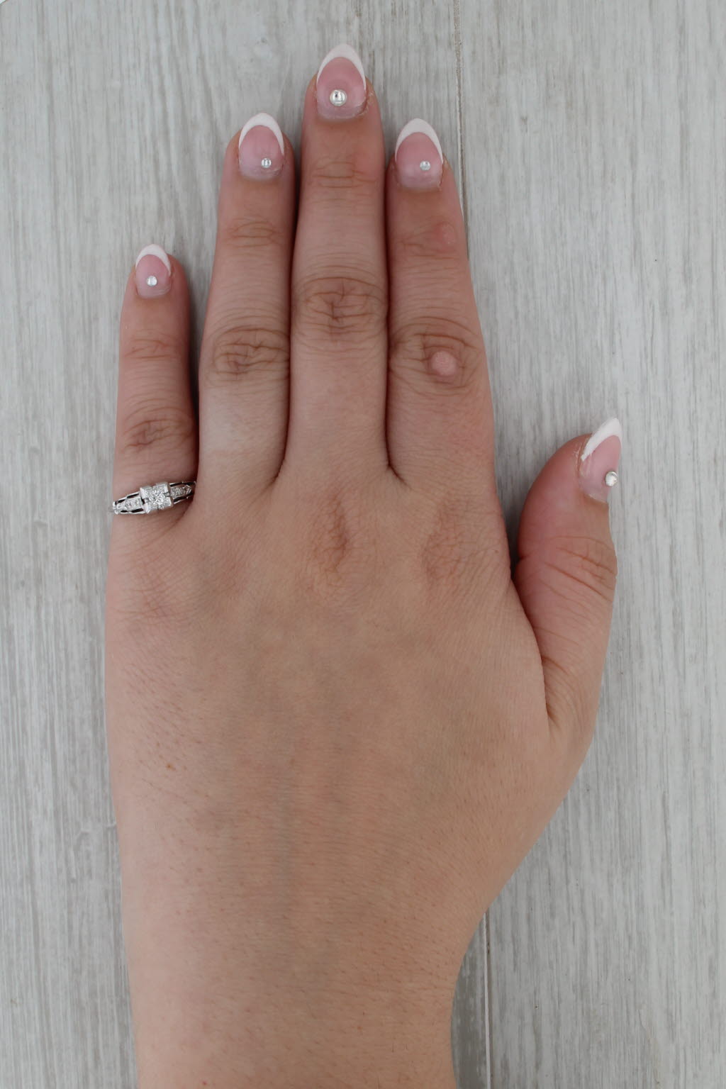 Vintage 0.13ctw Diamond Engagement Ring 14k White Gold Size 5.5