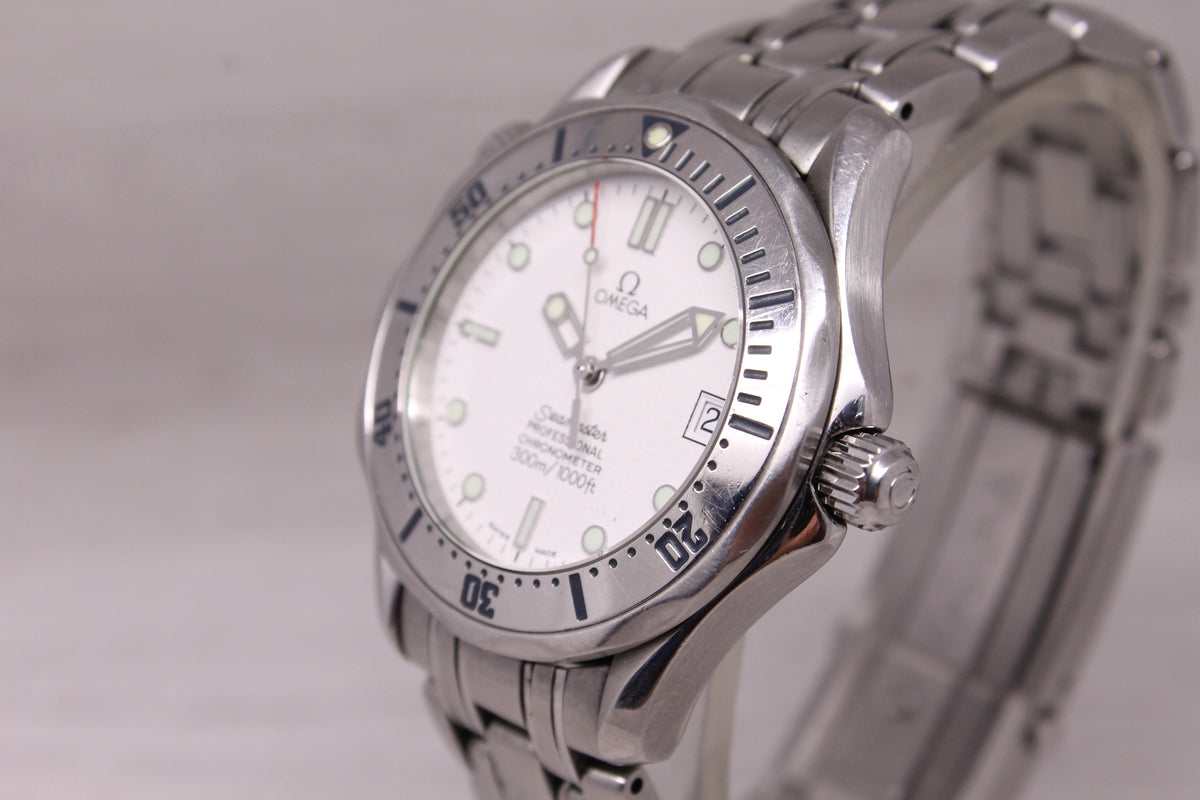 Omega Seamaster Pro 300m 37mm Automatic Midsize Diver White Wave Dial 2552.20