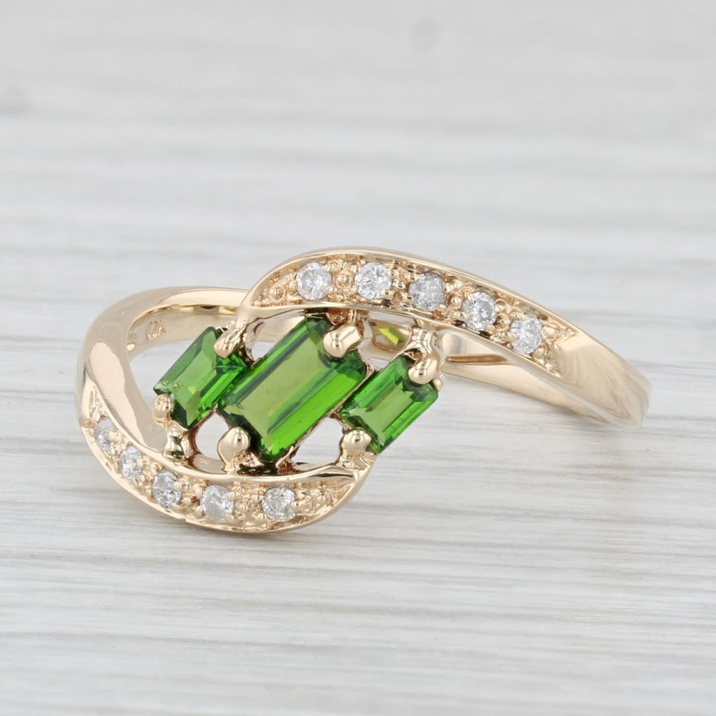 Light Gray 0.56ctw Green Tourmaline Diamond Bypass Ring 10k Yellow Gold Size 8