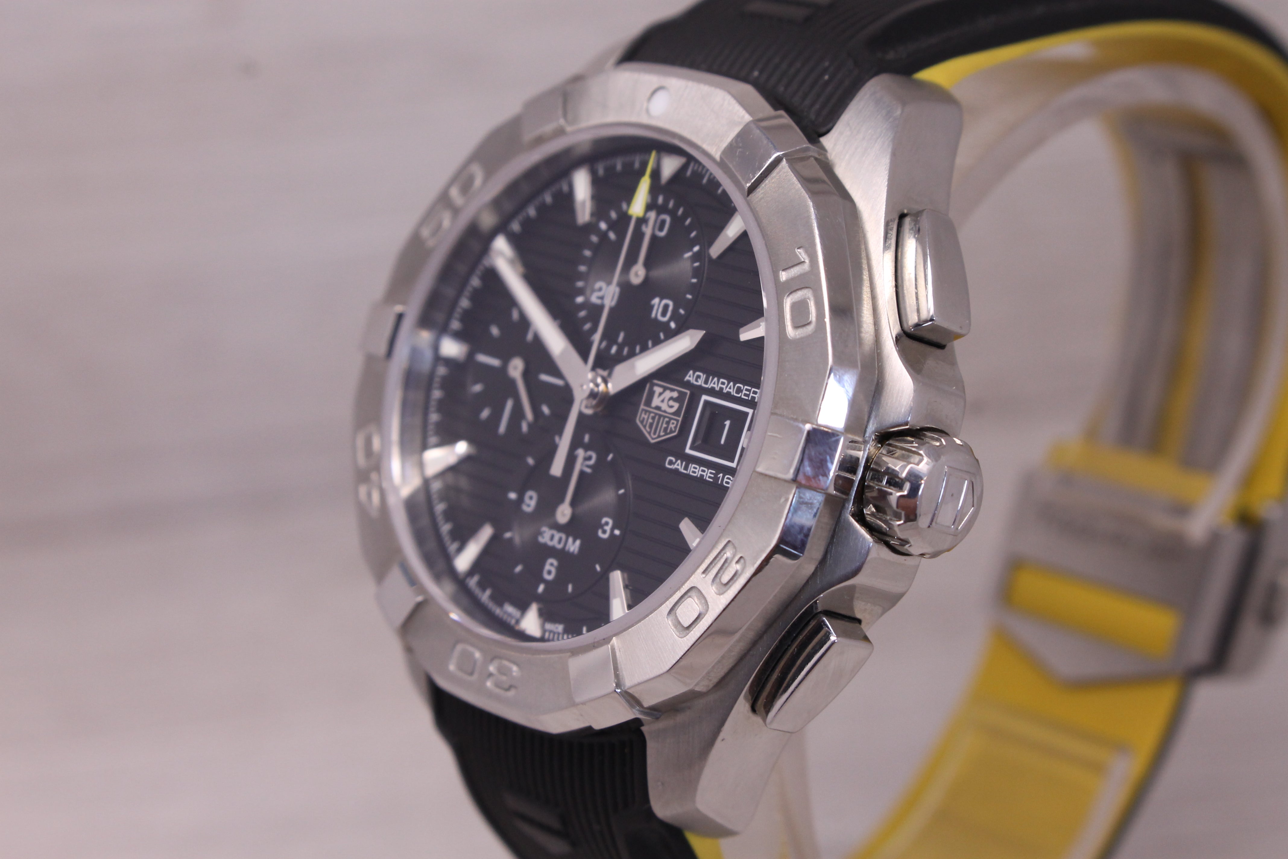 Tag Heuer Aquaracer Chronograph CAY2110 Mens Steel 44mm Automatic Watch w/ Strap