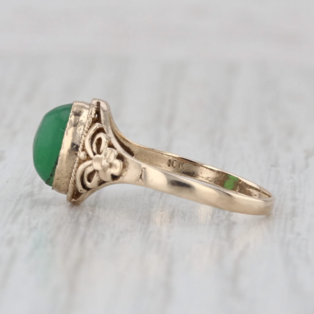 Vintage Green Glass Ring 10k Yellow Gold Size 6.75 Oval Cabochon Solitaire