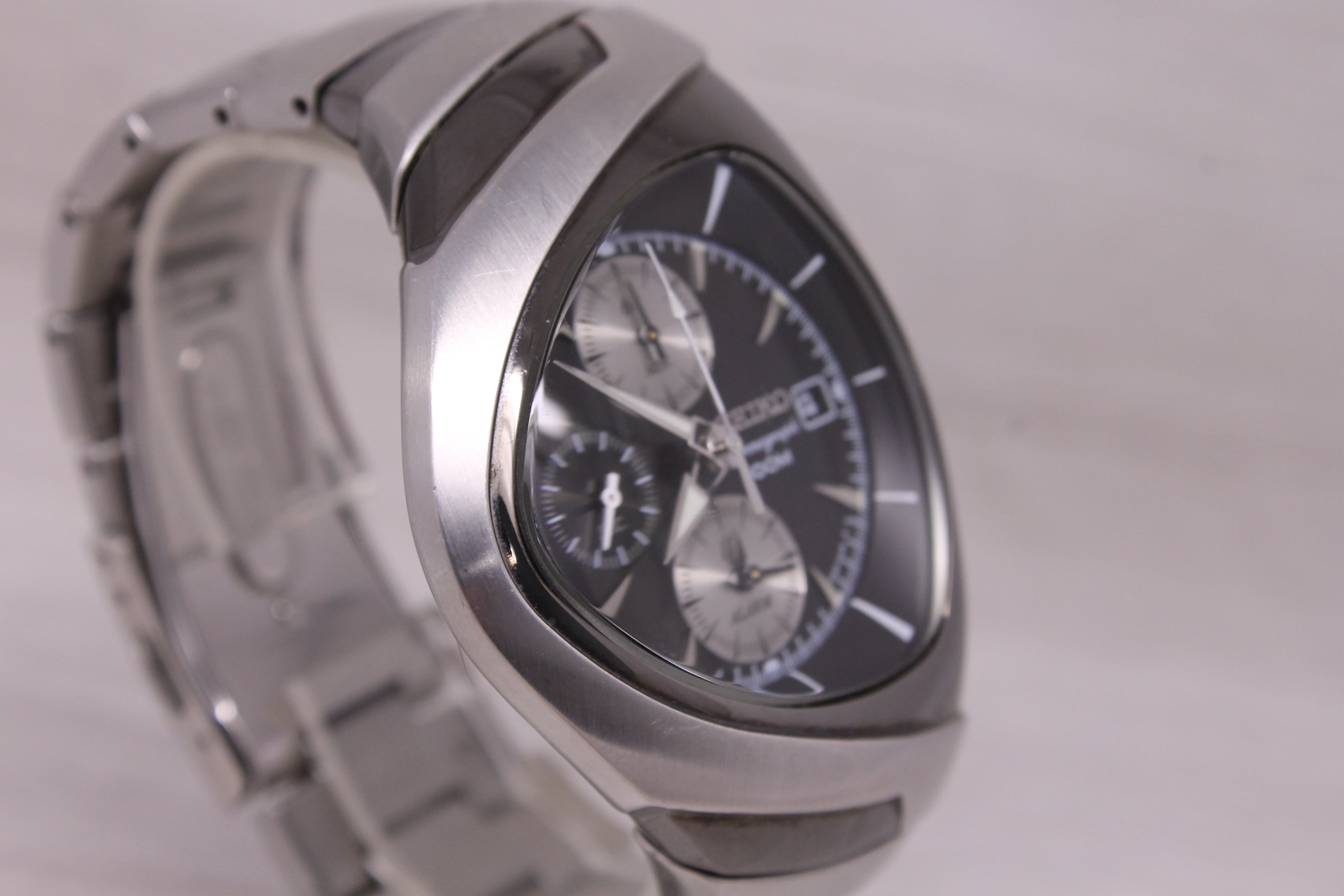 Seiko Elite Club 41mm Asymmetrical Chronograph Quartz Watch Steel Date 7T62-0GH0