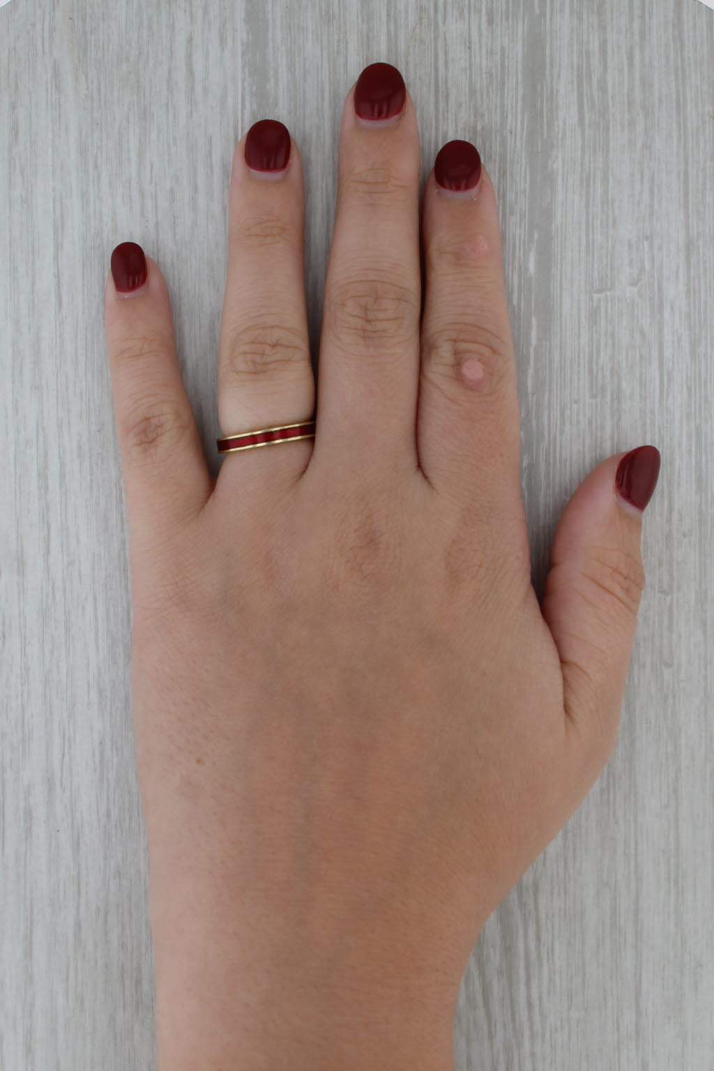 Hidalgo Red Enamel Ring 18k Yellow Gold Size 6 Stackable Band