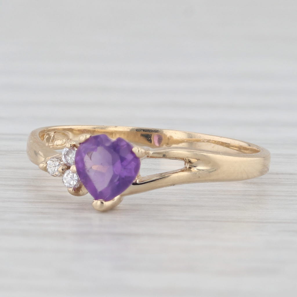 Light Gray 4.40ctw Amethyst Heart Cubic Ziroconia 10k Yellow Gold Ring Size 7