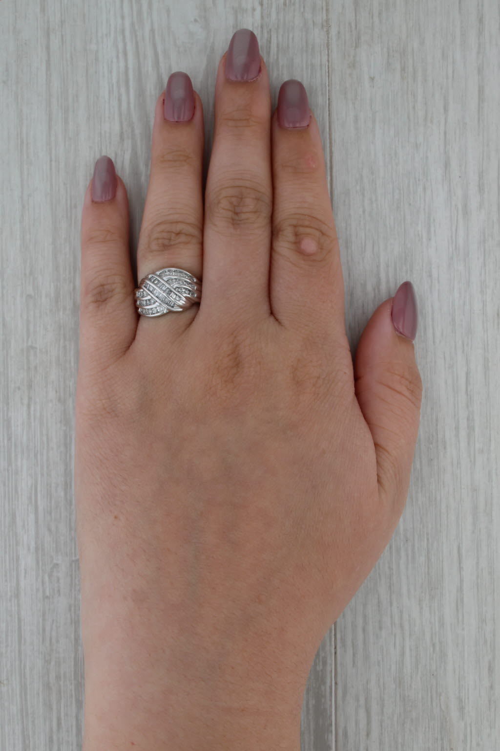 0.60ctw Diamond Knot Overlay Ring 10k white Gold Size 7.25