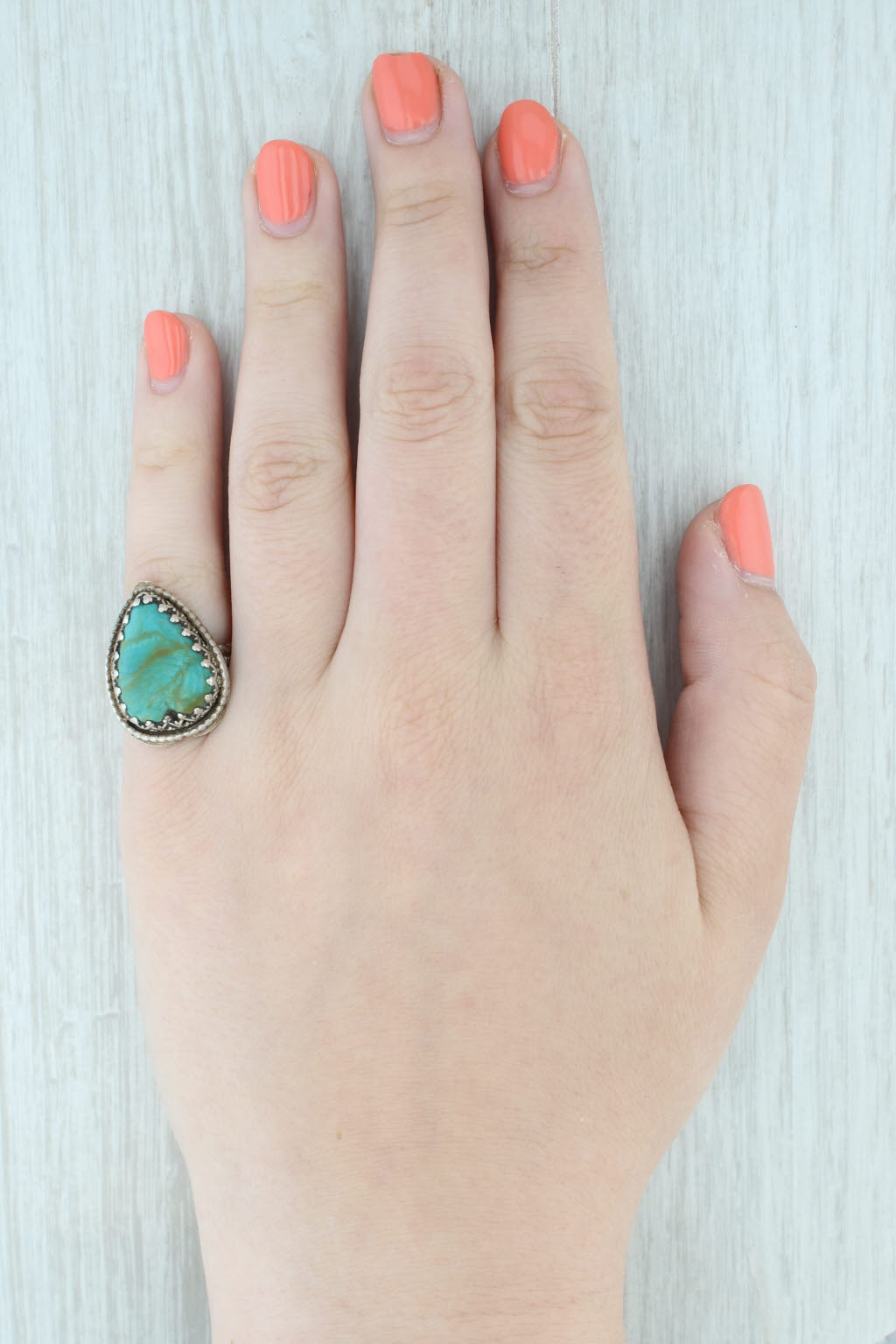 Light Gray Vintage Lab Created Turquoise Cabochon Heart Ring Sterling Silver Southwestern